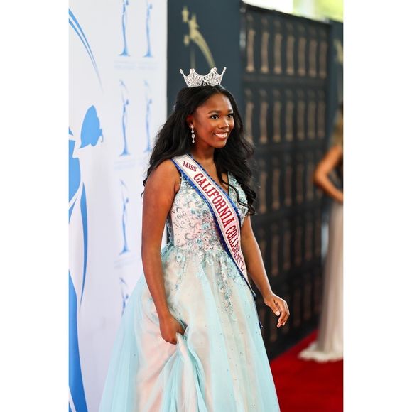 Blue Camille La Vie Size 6 Ball gown dress